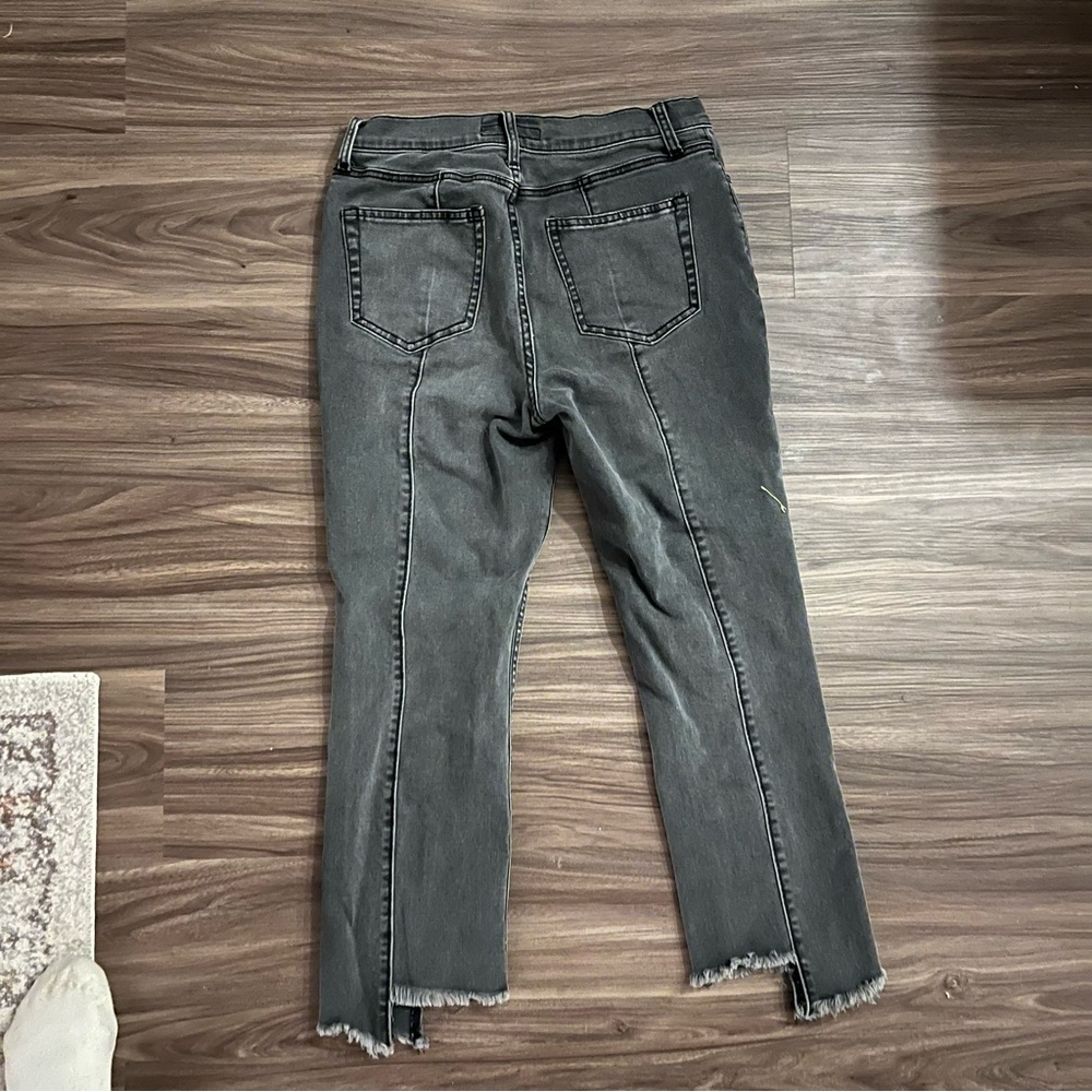 Split-Hem Grey Jeans - image 4